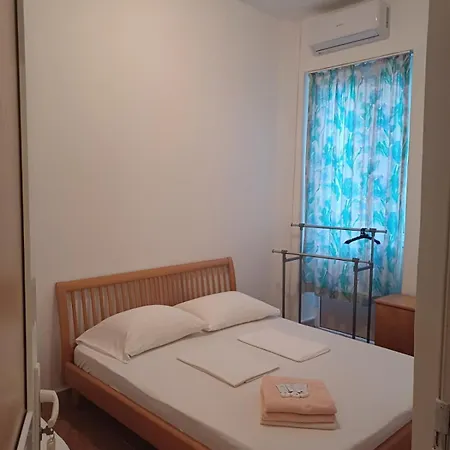 בית הארחה Puskin - אפורי סוד