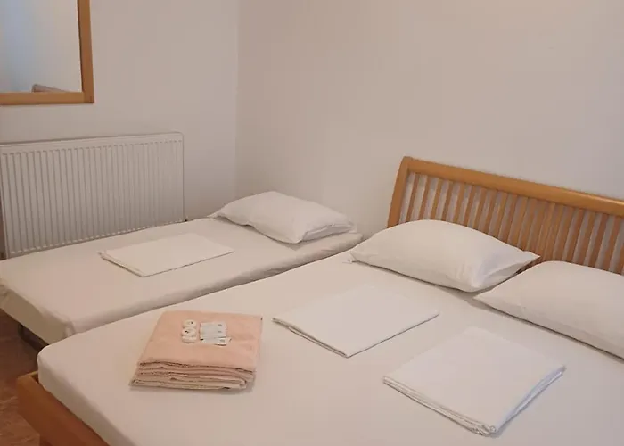 Puskin - בית הארחה אפורי סוד